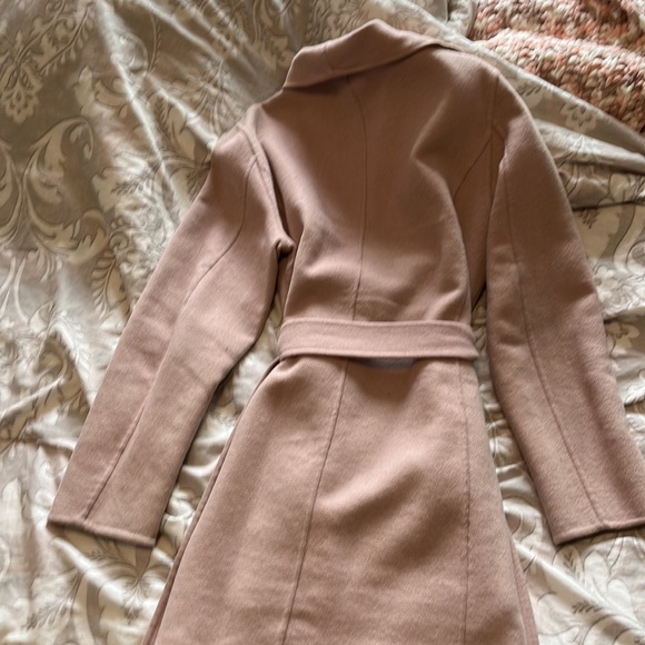 Pink neutral color wool blend tahari jacket crossover with pockets - Picture 4 of 6